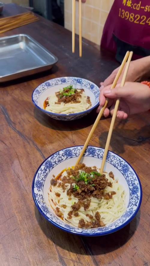 成都面食培訓(xùn)多少錢(qián)_成都學(xué)面食培訓(xùn)哪里最好_成都面食技術(shù)培訓(xùn)機(jī)構(gòu)