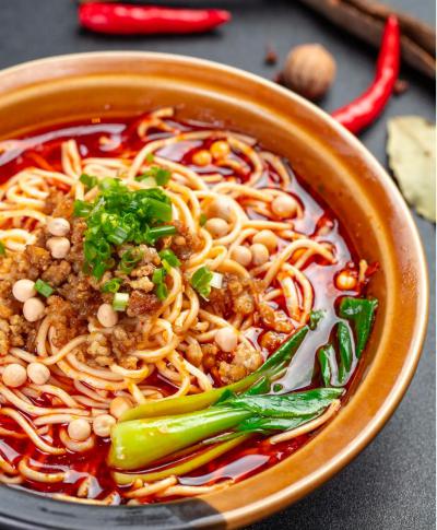 學(xué)習(xí)面食技術(shù)培訓(xùn)費用受多種因素影響，蜀味緣課程多樣收費分層